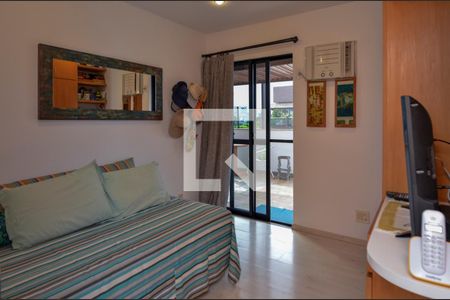 Apartamento à venda com 236m², 3 quartos e 2 vagas Apartamento à venda com 236m², 3 quartos e 2 vagasQuarto 1