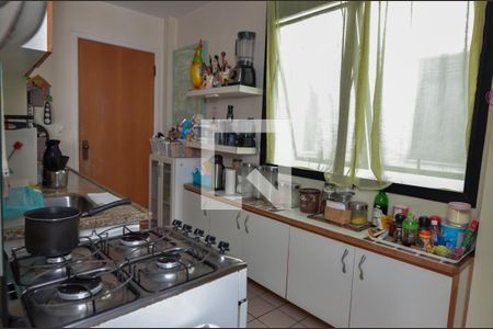 Apartamento à venda com 236m², 3 quartos e 2 vagas Apartamento à venda com 236m², 3 quartos e 2 vagasCozinha