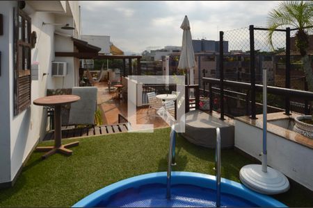 Apartamento à venda com 236m², 3 quartos e 2 vagas Apartamento à venda com 236m², 3 quartos e 2 vagasÁrea comum