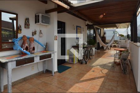 Apartamento à venda com 236m², 3 quartos e 2 vagas Apartamento à venda com 236m², 3 quartos e 2 vagasVaranda gourmet