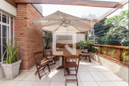 Casa à venda com 300m², 3 quartos e 4 vagasQuintal