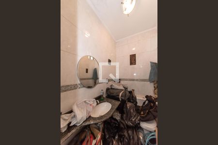 Casa à venda com 300m², 3 quartos e 4 vagasGaragem - Banheiro