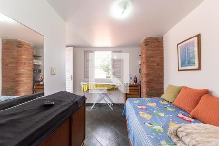 Casa à venda com 300m², 3 quartos e 4 vagasQuarto de Serviço