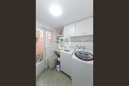 Casa à venda com 300m², 3 quartos e 4 vagasLavanderia