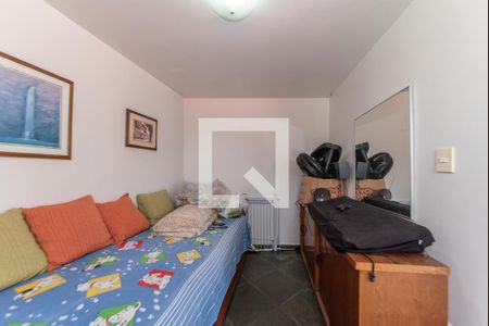 Casa à venda com 300m², 3 quartos e 4 vagasQuarto de Serviço