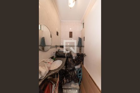 Casa à venda com 300m², 3 quartos e 4 vagasGaragem - Banheiro