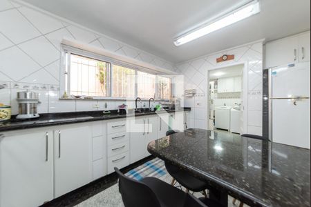 Casa à venda com 300m², 3 quartos e 4 vagasCozinha