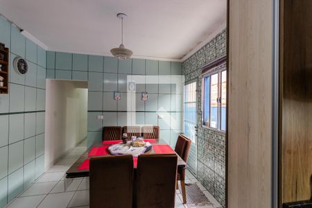 Casa à venda com 150m², 3 quartos e 2 vagas Casa à venda com 150m², 3 quartos e 2 vagasCozinha