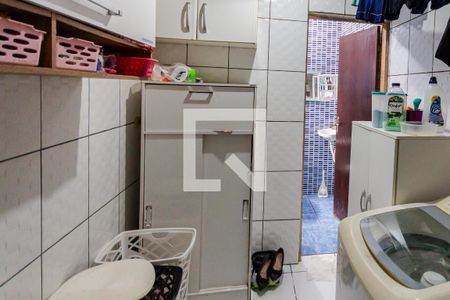 Casa à venda com 150m², 3 quartos e 2 vagas Casa à venda com 150m², 3 quartos e 2 vagasÁrea de Serviço