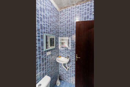 Casa à venda com 150m², 3 quartos e 2 vagas Casa à venda com 150m², 3 quartos e 2 vagasBanheiro de Serviço