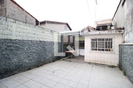 Casa à venda com 220m², 2 quartos e 1 vagaquintal e churrasqueira
