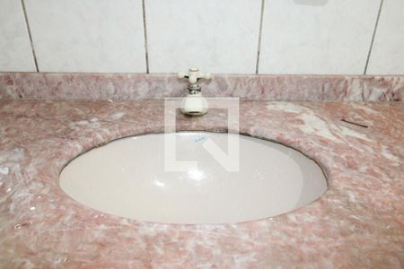 Casa à venda com 220m², 2 quartos e 1 vagaBanheiro