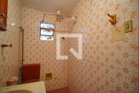 Casa à venda com 95m², 2 quartos e 3 vagasBanheiro Corredor