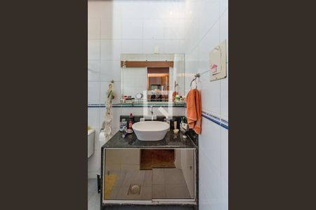 Apartamento à venda com 200m², 4 quartos e 2 vagas Apartamento à venda com 200m², 4 quartos e 2 vagasBanheiro da Suíte 2