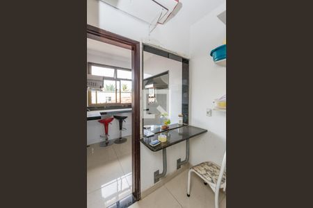 Apartamento à venda com 200m², 4 quartos e 2 vagas Apartamento à venda com 200m², 4 quartos e 2 vagasCozinha