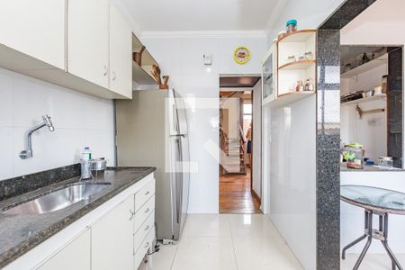 Apartamento à venda com 200m², 4 quartos e 2 vagas Apartamento à venda com 200m², 4 quartos e 2 vagasCozinha