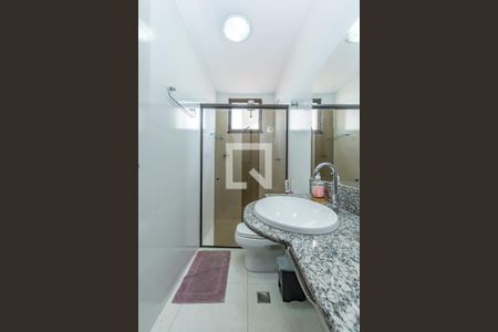 Apartamento à venda com 200m², 4 quartos e 2 vagas Apartamento à venda com 200m², 4 quartos e 2 vagasBanheiro Social