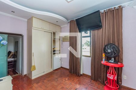 Apartamento à venda com 200m², 4 quartos e 2 vagas Apartamento à venda com 200m², 4 quartos e 2 vagasSuíte 2