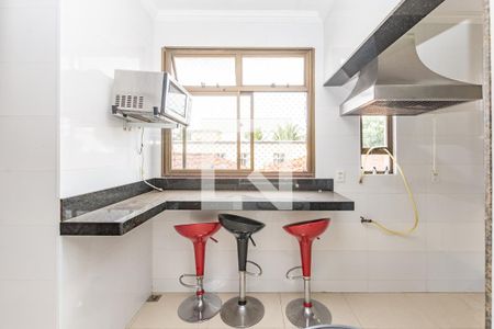 Apartamento à venda com 200m², 4 quartos e 2 vagas Apartamento à venda com 200m², 4 quartos e 2 vagasCozinha