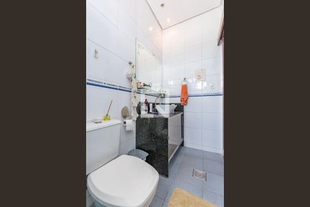 Apartamento à venda com 200m², 4 quartos e 2 vagas Apartamento à venda com 200m², 4 quartos e 2 vagasBanheiro da Suíte 2