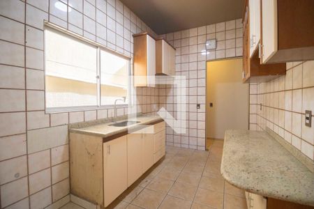 Casa de condomínio para alugar com 240m², 4 quartos e 2 vagas Casa de condomínio para alugar com 240m², 4 quartos e 2 vagasCozinha