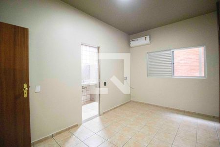 Casa de condomínio para alugar com 240m², 4 quartos e 2 vagas Casa de condomínio para alugar com 240m², 4 quartos e 2 vagasSuíte 1