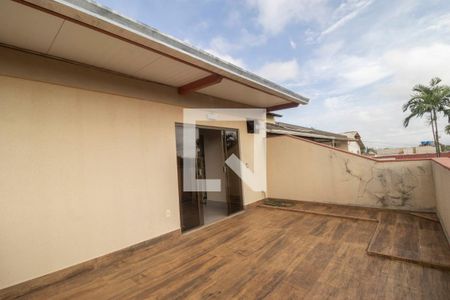 Casa de condomínio para alugar com 240m², 4 quartos e 2 vagas Casa de condomínio para alugar com 240m², 4 quartos e 2 vagasVaranda Suíte piso superior