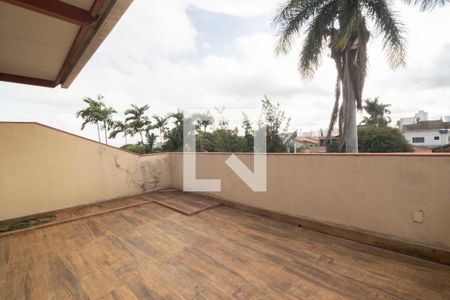 Casa de condomínio para alugar com 240m², 4 quartos e 2 vagas Casa de condomínio para alugar com 240m², 4 quartos e 2 vagasVaranda Suíte piso superior