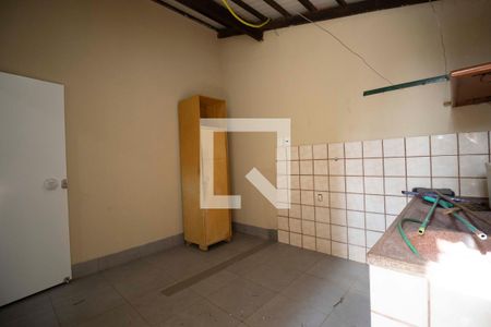 Casa de condomínio para alugar com 240m², 4 quartos e 2 vagas Casa de condomínio para alugar com 240m², 4 quartos e 2 vagasÁrea de serviço