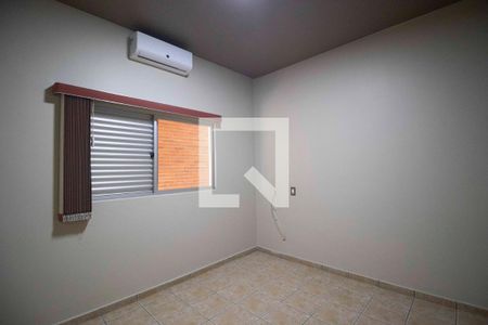 Casa de condomínio para alugar com 240m², 4 quartos e 2 vagas Casa de condomínio para alugar com 240m², 4 quartos e 2 vagasSuíte 2