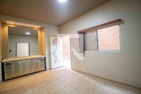 Sala de casa de condomínio para alugar com 4 quartos, 240m² em Jardim Atlantico, Goiânia