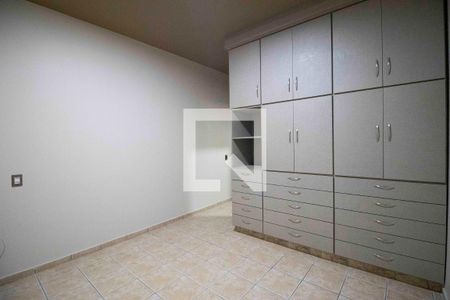 Casa de condomínio para alugar com 240m², 4 quartos e 2 vagas Casa de condomínio para alugar com 240m², 4 quartos e 2 vagasSuíte 2