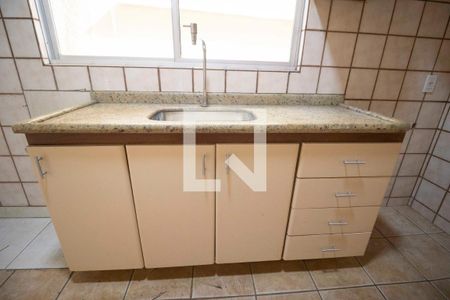 Casa de condomínio para alugar com 240m², 4 quartos e 2 vagas Casa de condomínio para alugar com 240m², 4 quartos e 2 vagasCozinha