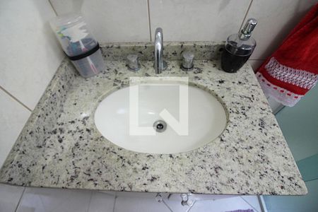 Casa à venda com 213m², 3 quartos e 3 vagasSuíte 2 Banheiro 