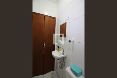 Casa à venda com 213m², 3 quartos e 3 vagasBanheiro de serviço