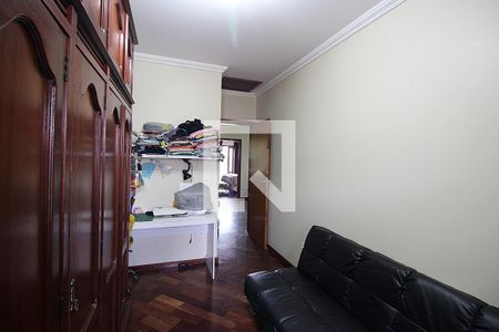 Casa à venda com 213m², 3 quartos e 3 vagasSuíte 2