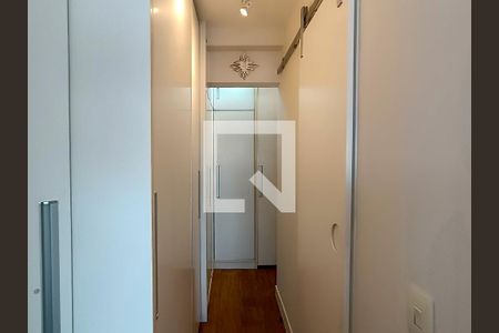 Apartamento à venda com 105m², 3 quartos e 2 vagasSuíte - Closet