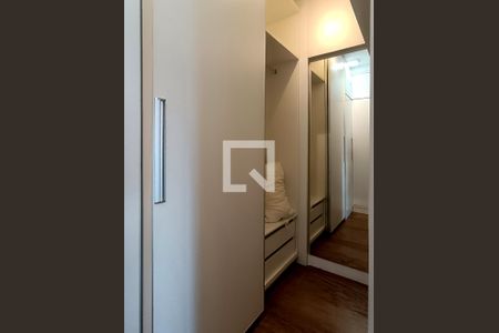 Apartamento à venda com 105m², 3 quartos e 2 vagasSuíte - Closet