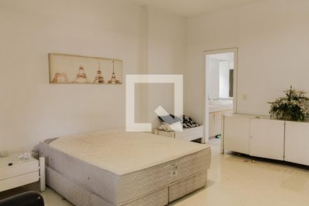 Apartamento para alugar com 383m², 4 quartos e 2 vagas Apartamento para alugar com 383m², 4 quartos e 2 vagasQuarto 4