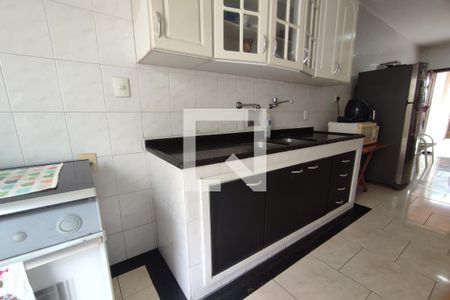 Casa de condomínio à venda com 256m², 3 quartos e 1 vaga1º Pav - Cozinha