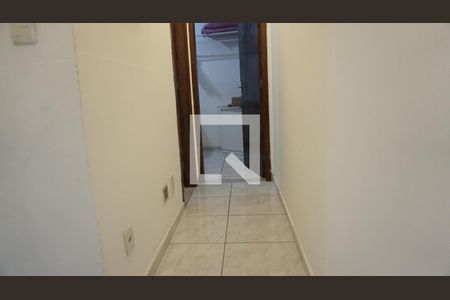 Casa de condomínio à venda com 144m², 4 quartos e 1 vagaCorredor