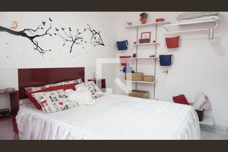 Casa de condomínio à venda com 144m², 4 quartos e 1 vagaQuarto 3 Suite