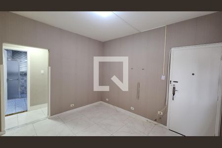 Sala de apartamento para alugar com 2 quartos, 70m² em Gonzaga, Santos