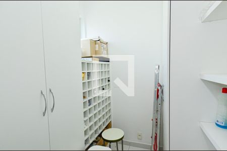 Apartamento à venda com 75m², 2 quartos e 1 vaga Apartamento à venda com 75m², 2 quartos e 1 vagaQuarto de Serviço