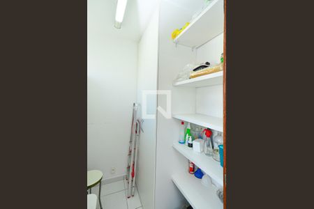 Apartamento à venda com 75m², 2 quartos e 1 vaga Apartamento à venda com 75m², 2 quartos e 1 vagaQuarto de Serviço