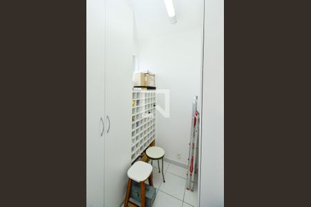 Apartamento à venda com 75m², 2 quartos e 1 vaga Apartamento à venda com 75m², 2 quartos e 1 vagaQuarto de Serviço