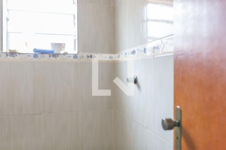 Casa à venda com 143m², 5 quartos e 3 vagasBanheiro 2