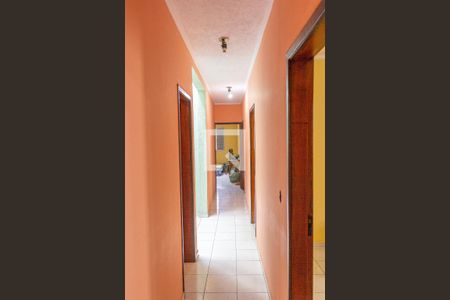 Casa à venda com 143m², 5 quartos e 3 vagasCorredor