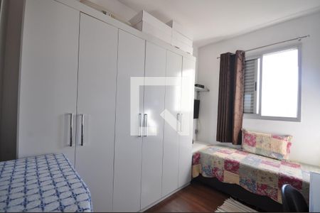 Apartamento à venda com 74m², 3 quartos e 2 vagasQuarto 3