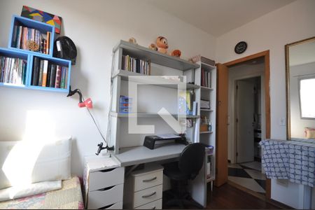 Apartamento à venda com 74m², 3 quartos e 2 vagasQuarto 3